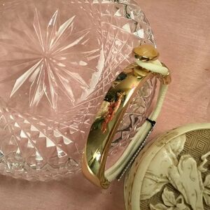 NWT The Limited Brand Goldtone Button Bracelet